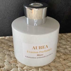 Diffuseur à tiges Auréa 120 ml parfum Musc – flacon blanc et capuchon argenté