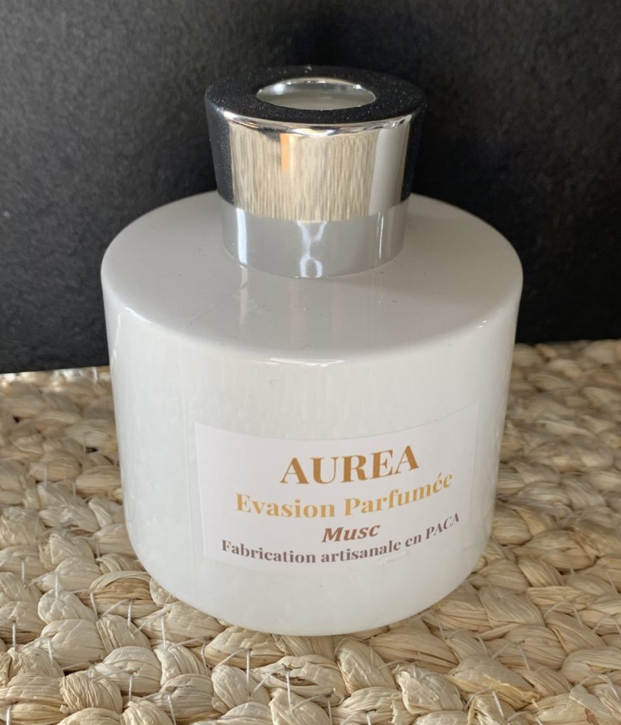 Diffuseur à tiges Auréa 120 ml parfum Musc – flacon blanc et capuchon argenté