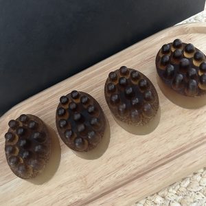 Savon de massage lait de coton artisanal avec picots massants et poudre de noyau d’abricot