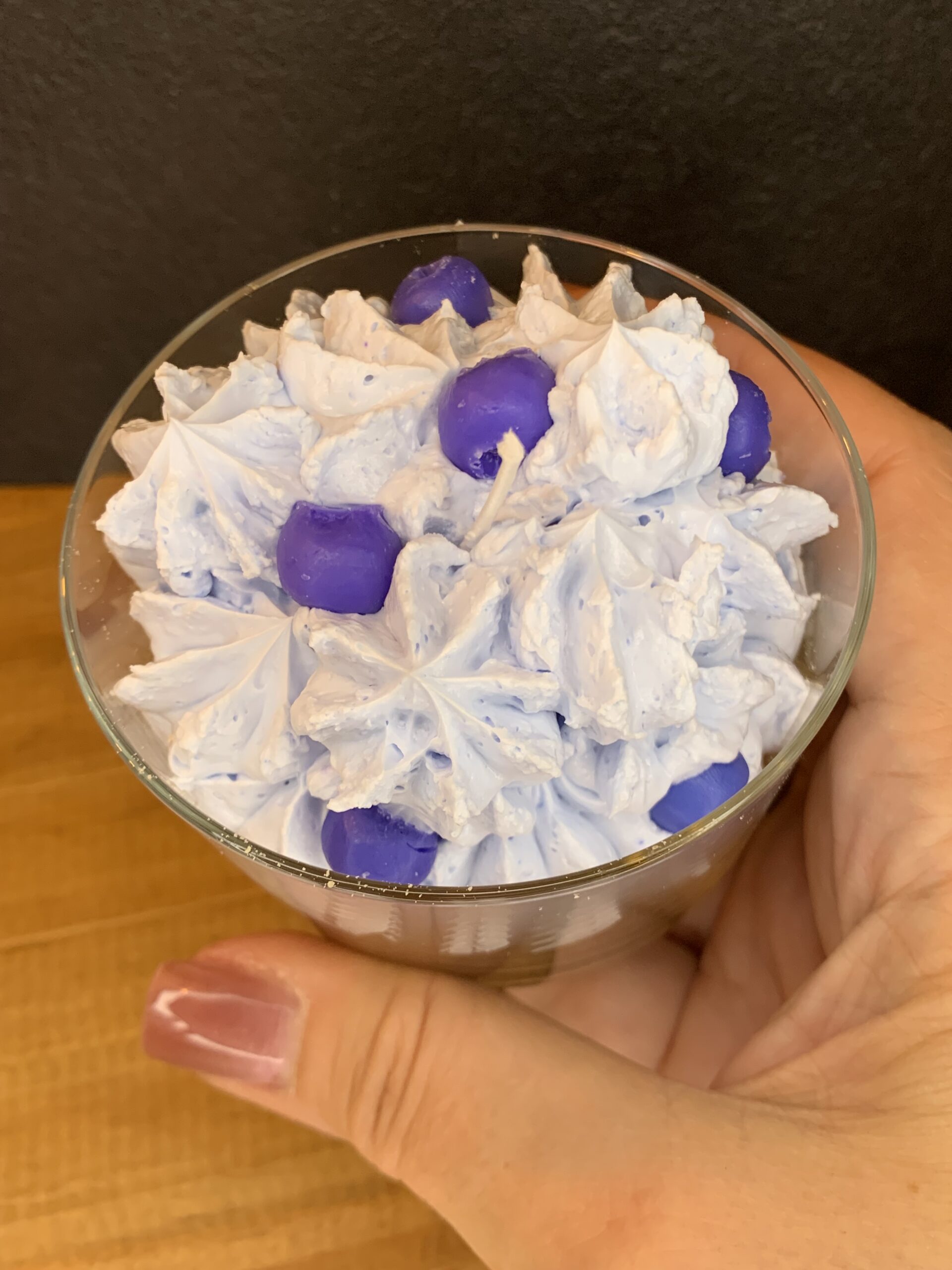 Bougie gourmande muffin myrtille – bougie parfumée artisanale – Image 3