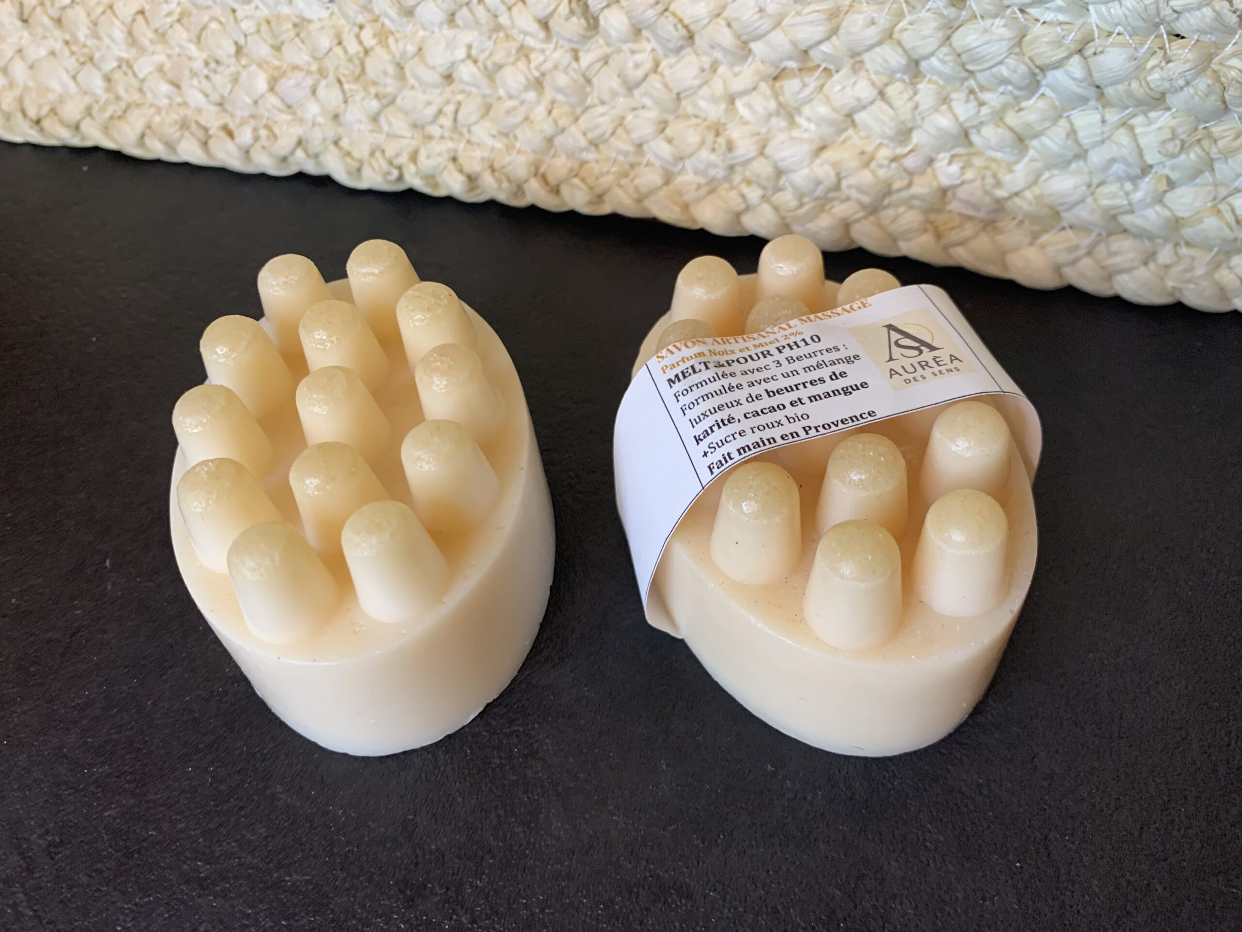 Savon de massage exfoliant – Noix Miel – Image 2