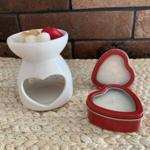 Coffret saint-valentin douceur - Auréa des Sens : brûle-parfum blanc, fondants cœur et bougie de massage coco en écrin rouge