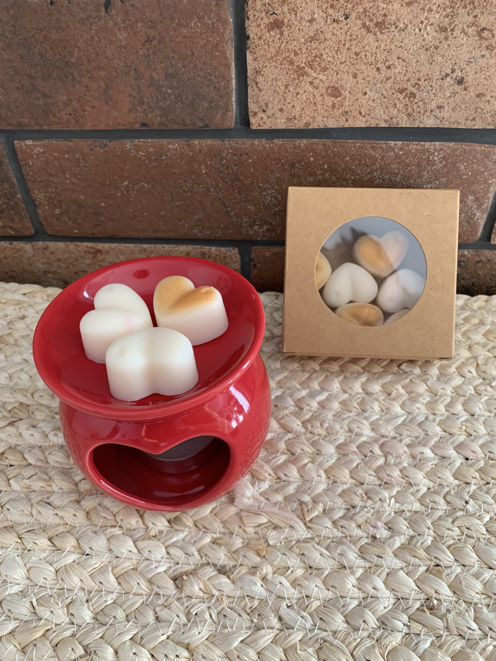Coffret saint-valentin rouge passion :Brûle-parfum rouge cœur avec fondants en forme de cœur et boîte de fondants 50 g – Coffret Ambiance Rouge Passion