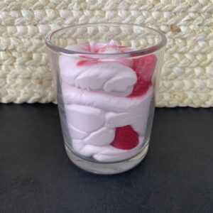 Bougie gourmande yaourt à la fraise Auréa des Sens – chantilly rose et fraises
