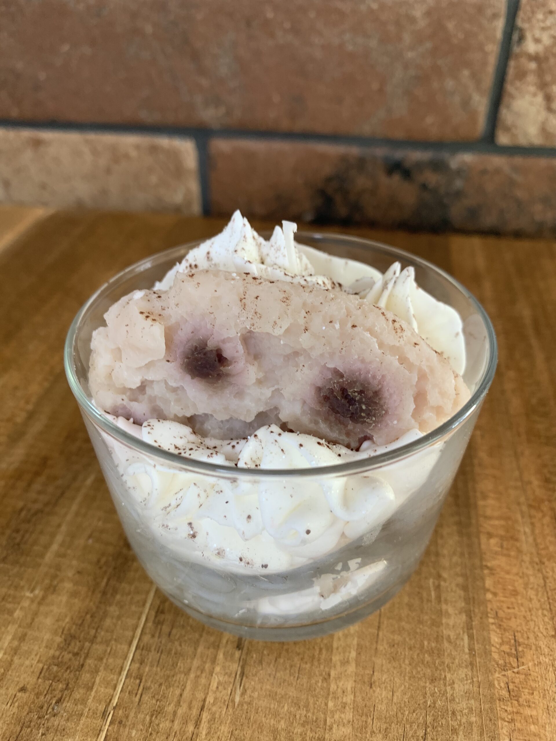 Bougie gourmande cookie chocolat en verre, chantilly soja/coco et biscuit en cire d’olive