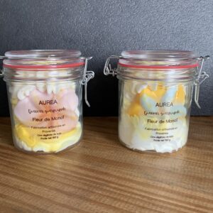 bougies fleur de monoï en bocaux artisanaux