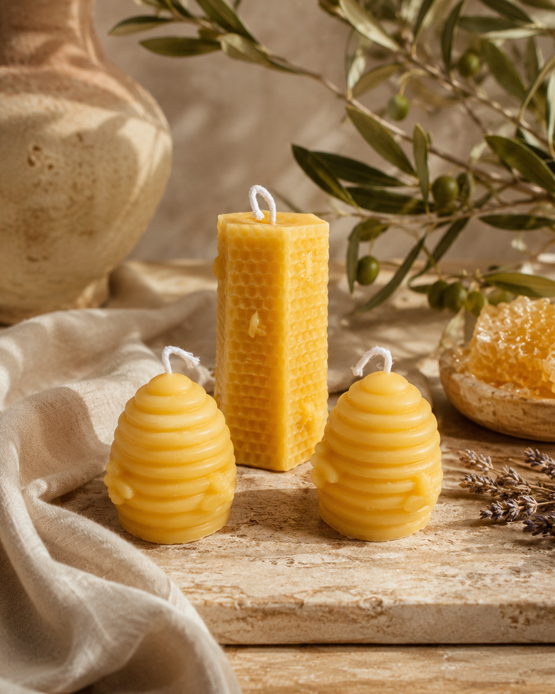 Bougies moulées en cire d’abeille de Provence faites à la main