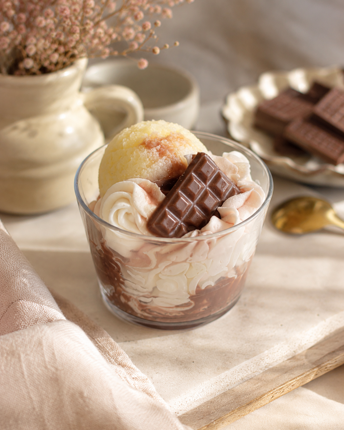 Bougie Ice Cream Vanille artisanale dans une ambiance cocooning